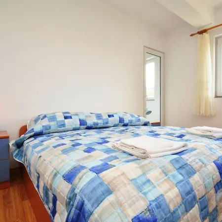 Apartmán Dario Jasenice - Cdn05008-cyb Rovanjska